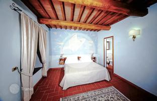 4-bedroom villa in Manciano for 2,100,000 €