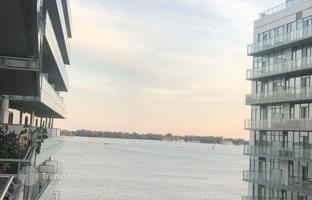 5-bedroom apartment in Queens Quay East for C$1,036,000