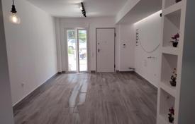 Renovated two-bedroom apartment in Paleo Faliro, Attica, Greece for 155,000 €