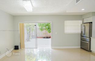 3-bedroom apartments in condo 124 m² in Davie for $365,000