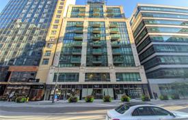 Apartment – Wellington Street West, Old Toronto, Toronto,  Ontario,   Canada for C$693,000