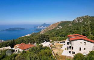 3-bedroom villa 249 m² in Budva city for 600,000 €