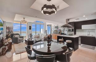 2-bedroom penthouse 146 m² in Miami for 1,093,000 €