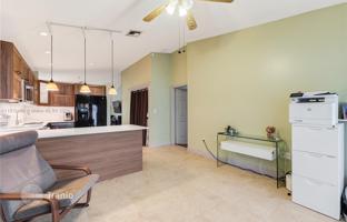 3-bedroom house 125 m² in West End for $521,000