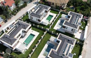 3-bedroom villa 240 m² in Camyuva for 77,740,000 TRY