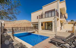 6-bedroom villa 440 m² in El Médano for 1,690,000 €