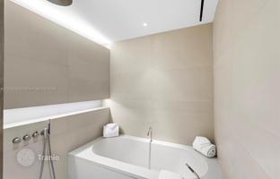 2-bedroom apartments in condo 189 m² in Miami Beach for $7,500,000