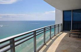 Comfortable flat with ocean views in a residence on the first line of the beach, Hollywood, Florida, USA for $2,850,000