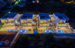 5-room villa 350 m² in Makarska for 1,300,000 €