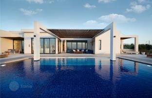 5-bedroom villa 300 m² in Kalathas for 2,600,000 €