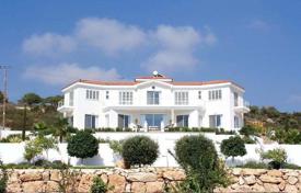 Luxurious 4 bedroom Villa with private swimming pool and amazing views in Sea Caves for 1,490,000 €