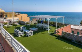 Furnished penthouse within walking distance from the beach in the historic center of Anzio, Lazio, Italy for 495,000 €