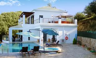 4-bedroom villa 260 m² in Corfu for 4,200 € per week