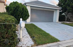 4-bedroom house 237 m² in Coconut Creek for $620,000