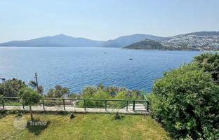 3-bedroom villa 580 m² in Kalkan for 102,852,000 TRY