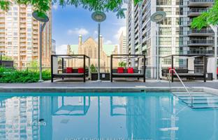 5-bedroom apartment in Charles Street East for C$1,192,000