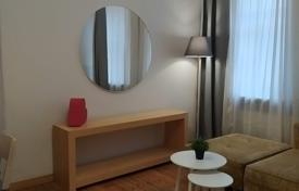 3 bedroom apartment for rent in the city center for 300,000 €