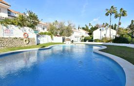 Furnished townhouse with a terrace in a gated residence with a swimming pool, Golden Mile, Marbella, Spain for 650,000 €