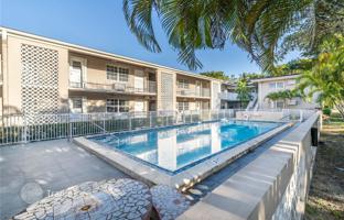 2-bedroom apartments in condo 78 m² in Coral Gables for $395,000