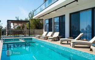 6-bedroom villa 365 m² in Avsallar. Price on request