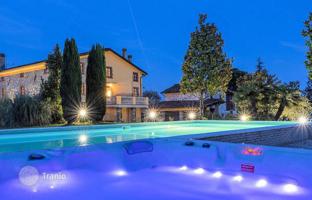 8-bedroom villa 695 m² in Capannori for 920,000 €