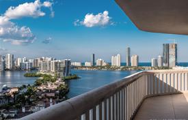 Spacious apartment with ocean views in a residence on the first line of the beach, Aventura, Florida, USA for $964,000