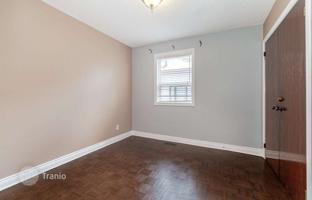 9-bedroom house in York for C$1,621,000