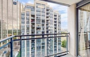 6-bedroom apartment in North York for C$1,160,000