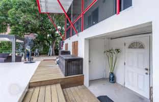 4-bedroom house 248 m² in Florida for $699,000