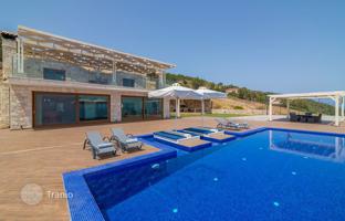 Two-storey furnished villa with a pool on the seafront in Zakynthos, Ionian Islands, Greece for 2,000,000 €