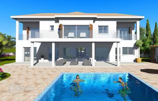4-bedroom villa in Tsada for 2,700,000 €
