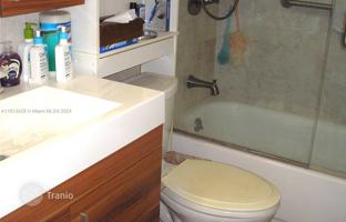 2-bedroom house 180 m² in Tamarac for $395,000