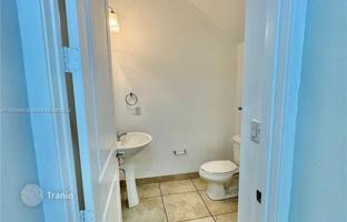 2-bedroom apartments in condo 115 m² in Miramar (USA) for $395,000