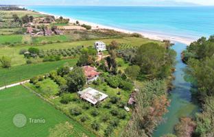 Two-storey villa with a guest house, a swimming pool a stone's throw from the sea in the Peloponnese, Greece for 690,000 €
