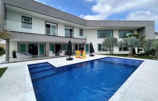 4-bedroom apartments in condo 884 m² in Cotia for $1,384,000