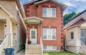 Townhome – East York, Toronto, Ontario,  Canada for C$1,168,000