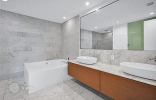 2-bedroom apartments in condo 197 m² in Bal Harbour for $7,500,000