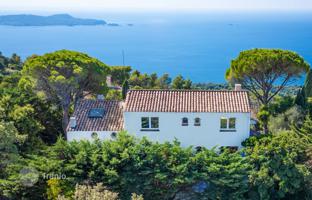 5-bedroom villa in Carqueiranne for 2,000,000 €