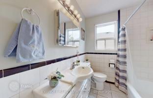 8-bedroom house in Scarborough for C$1,308,000
