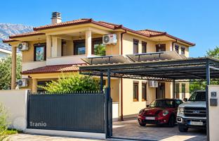 Spacious family home in Bar 165 m², 3 bedrooms, terraces, private plot, solar power system and parking for 4 cars for 395,000 €