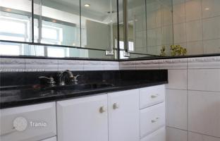 2-bedroom apartments in condo 99 m² in Pompano Beach for $635,000