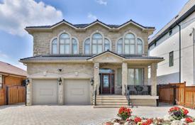Townhome – North York, Toronto, Ontario,  Canada for C$2,261,000