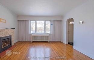 8-bedroom house in North York for C$2,087,000
