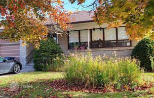 8-bedroom house in North York for C$1,741,000