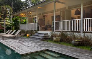 2-bedroom villa 300 m² in Tumbak Bayuh for $799,000