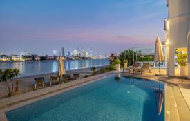An unforgettable experience in a villa in Palm Jumeirah for $19,000 per week