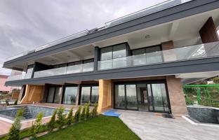 4-bedroom villa 380 m² in İncekum. Price on request
