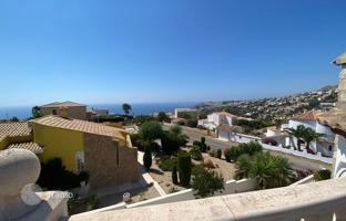 4-bedroom cottage 350 m² in Alicante for 1,050,000 €