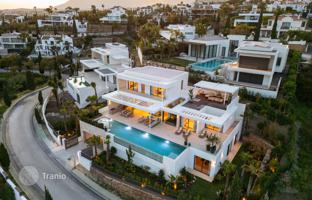 6-bedroom villa 716 m² in Benahavis for 5,750,000 €