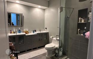 3-bedroom apartments in condo 155 m² in Pembroke Pines for $465,000